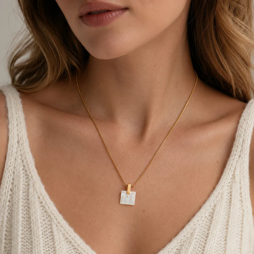 14K Gold Mother of Pearl Square Pendant Necklace