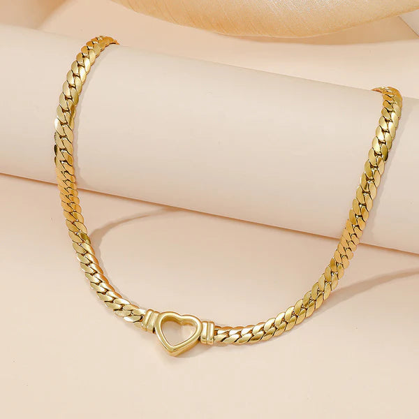 14K Gold Heart-Shaped Snake Bone Chain Necklace – Luxe Edition