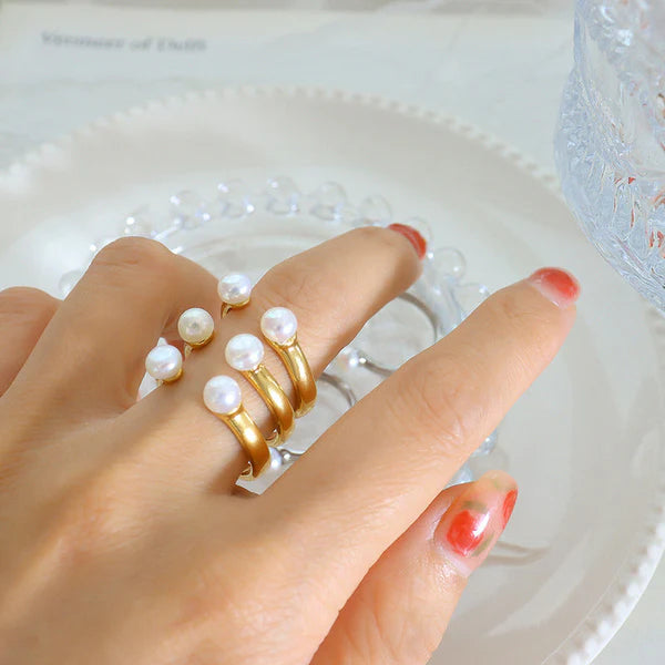Lumière Pearl 18K Gold Open U-Ring