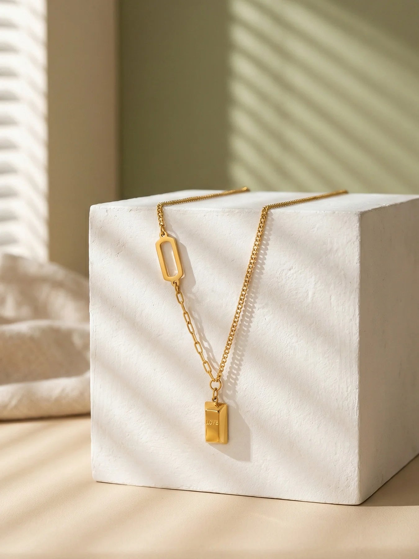 14K Textured Necklace