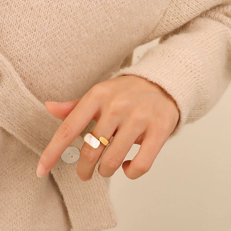 Azure Shell 18K Gold Open Ring