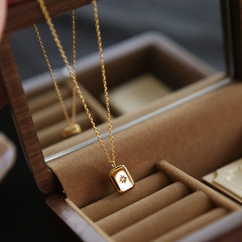 14k  three-dimensional octagonal star diamond necklace